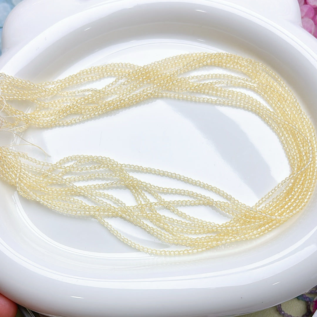 A547 煌めく高品質多面体 – 光と影が織りなす立体的な美しさ