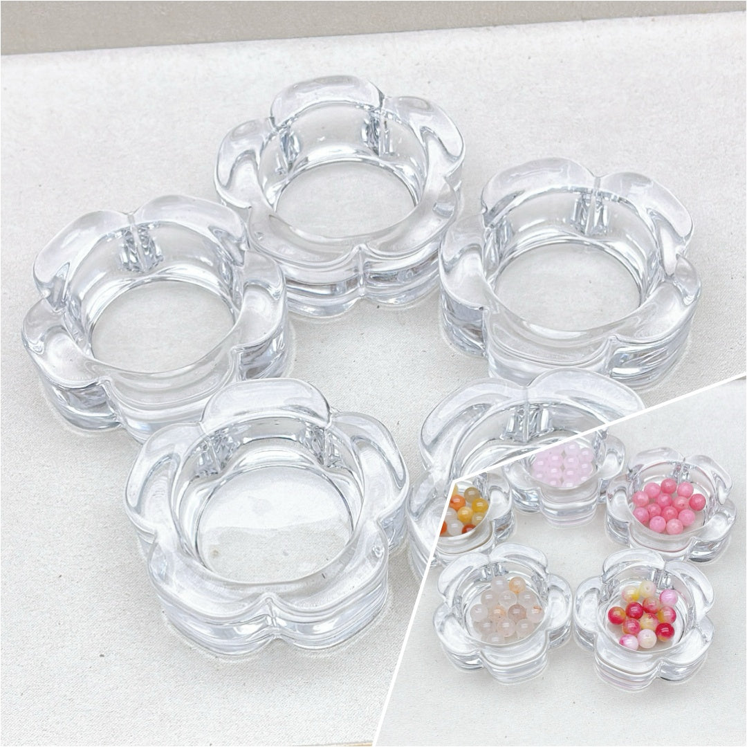 A562 高透瑠璃梅花皿 – 上品で透明感あふれる東洋美
