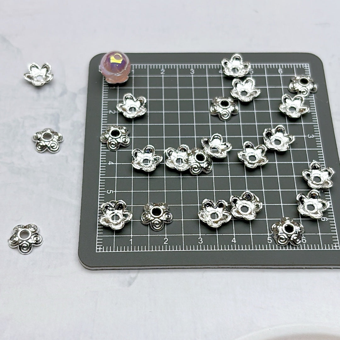 A705 合金花座パーツ – ビーズの魅力を引き立てる名脇役