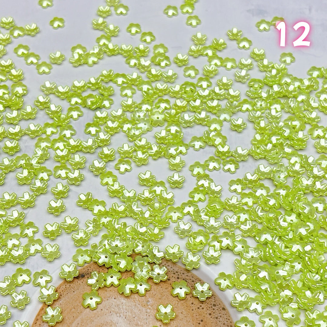 A781 多種類アクリルフラワーパーツ – 手作りに彩りを添える可憐な花々