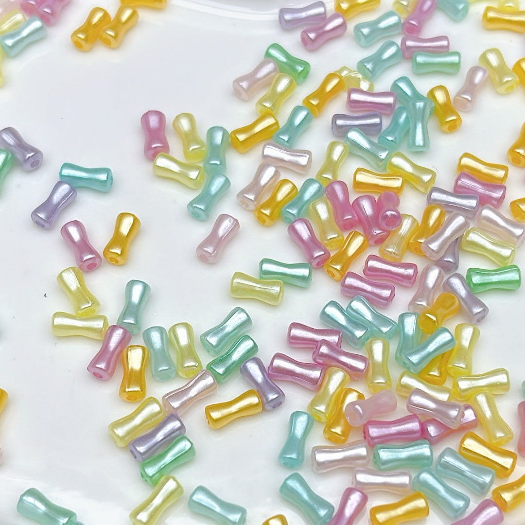A824 パール調アクリルピーナッツビーズパーツ – 上品な艶めきで作品にやさしいアクセントを