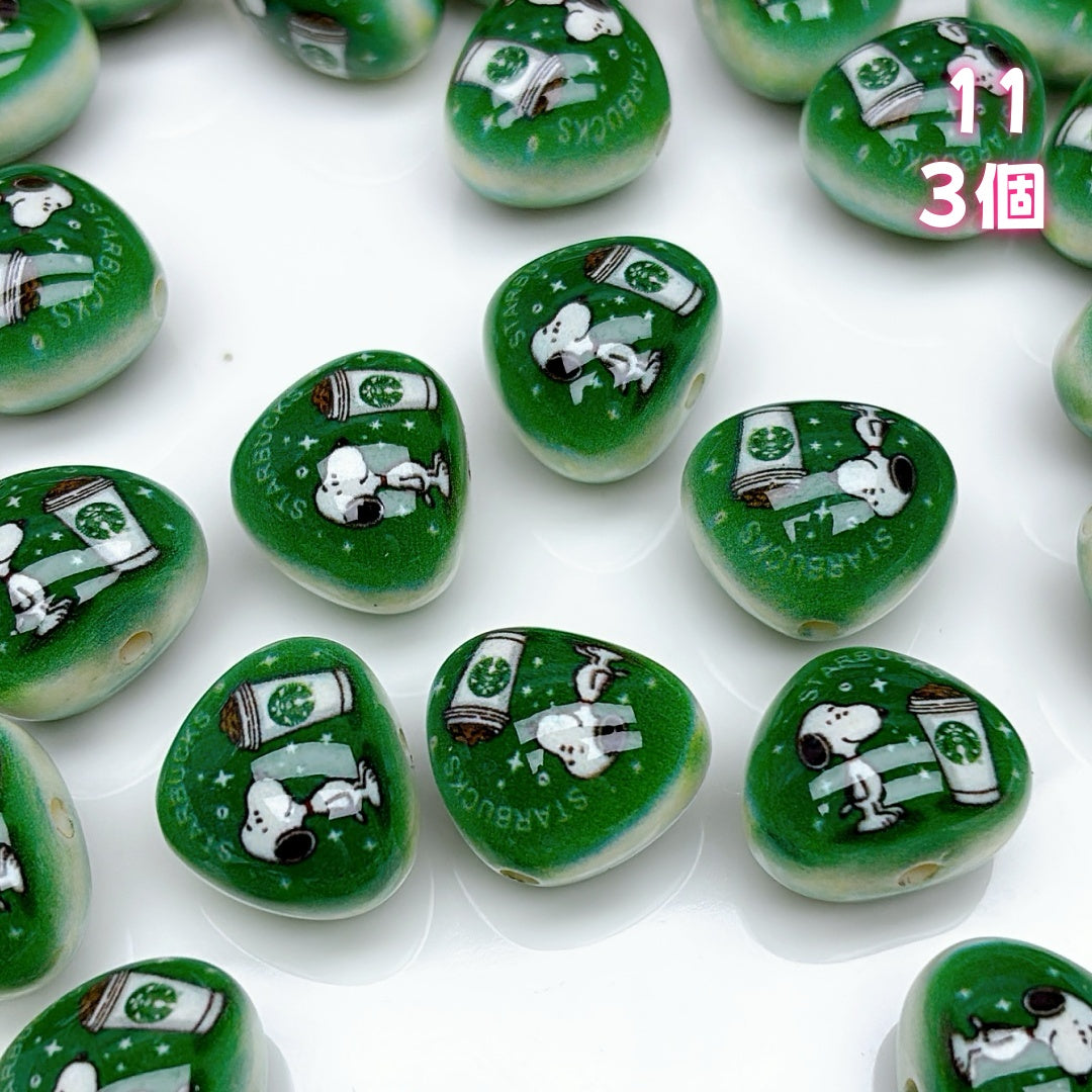 A916 夢かわいいホワイト系 ✦ カートゥーンわんちゃんアクリルパーツ