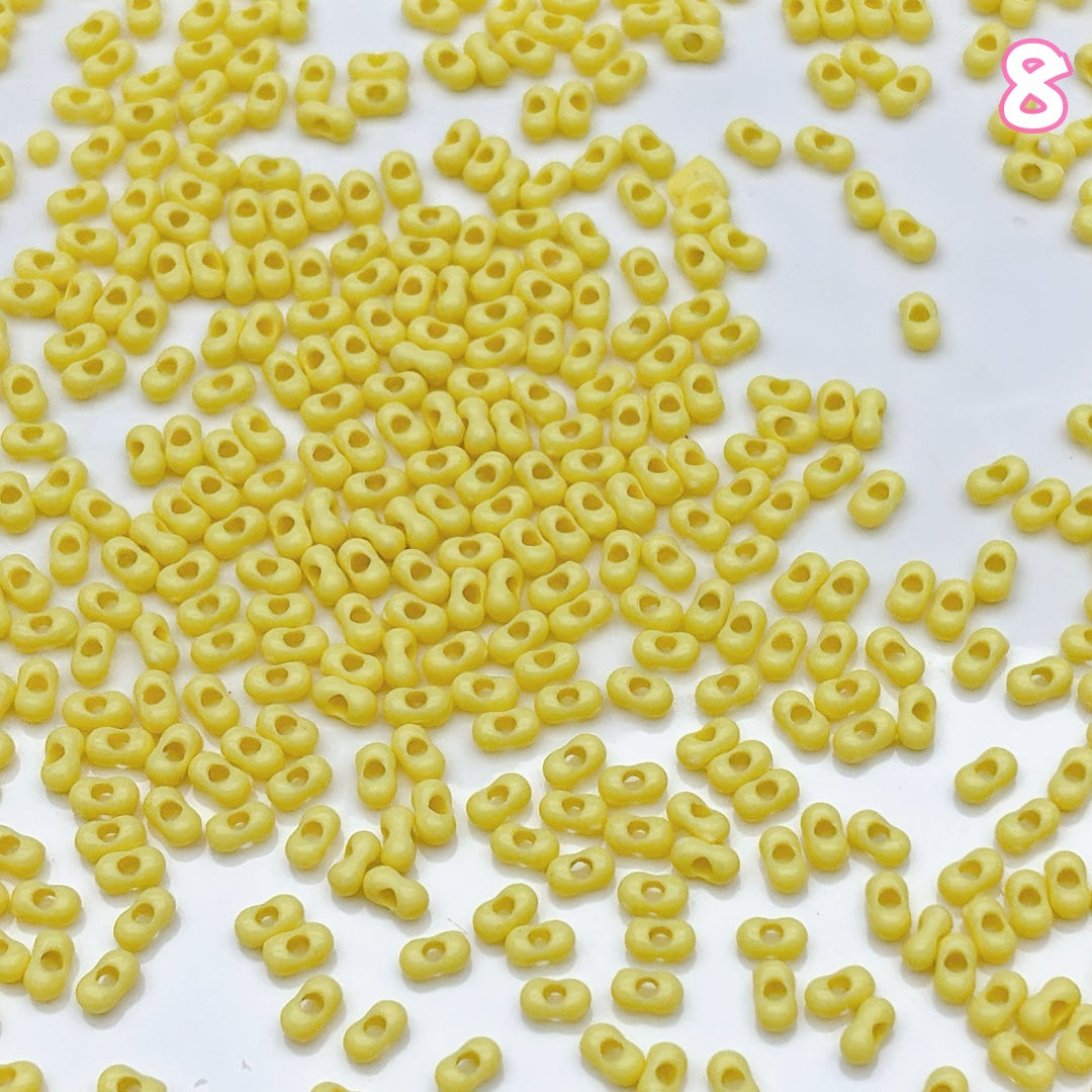 A958 超小アクリルピーナッツビーズ — ミニサイズで夢かわな手作りパーツ