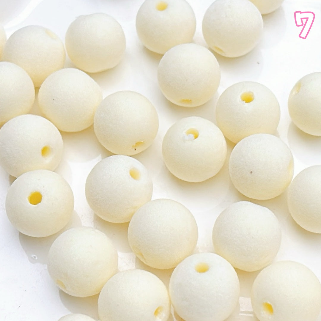 A973 冬のビーズ — 雪のようにきらめく夢かわハンドメイドパーツ つめつめ放題