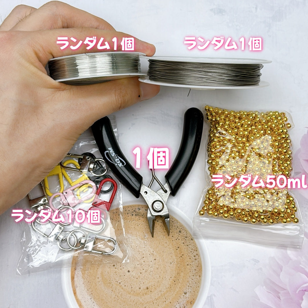 A922 クライベイビー アクリルチャーム|ハンドメイドアクセサリーパーツ