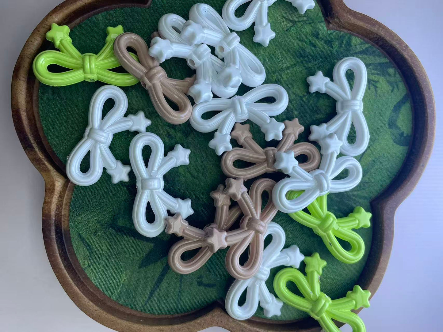 🎁 BOSS厳選おすすめページ-本日の更新では、画像の品質が低いのでご理解ください。