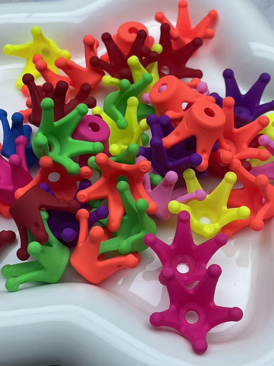 A541:世界的に大人気の商品 蛍光色系 肌触りの良い触感塗装仕上げ