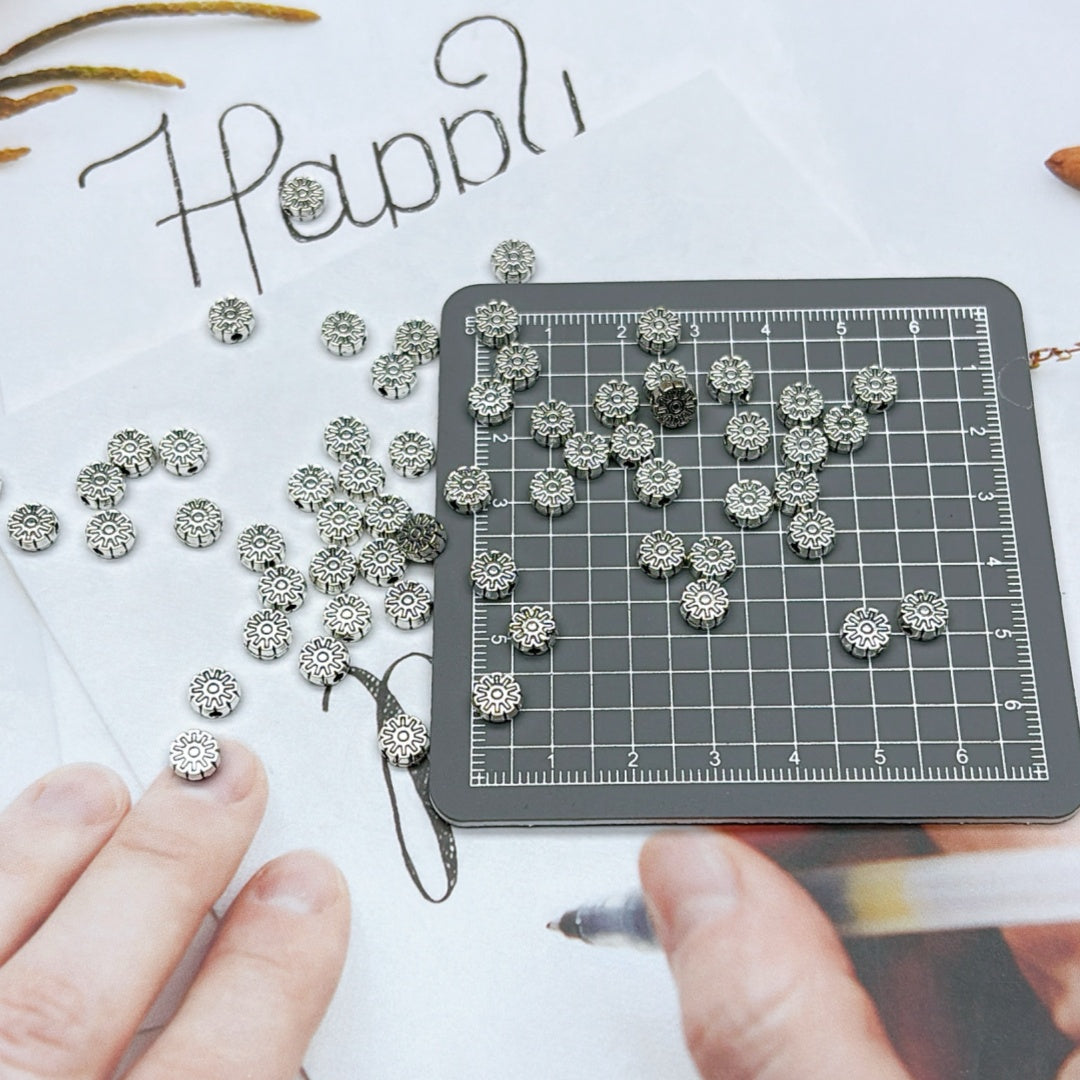 A630  アクリルパーツ - 軽やかでカラフルなDIY素材
