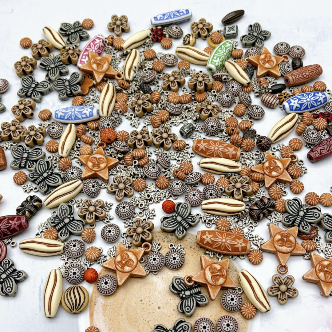 A630  アクリルパーツ - 軽やかでカラフルなDIY素材