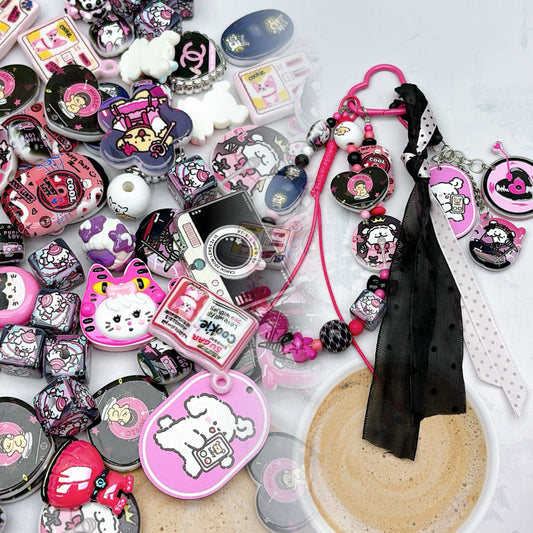 A905  かわいいカートゥーン風アクリルパーツ｜カラフルで楽しい ハンドメイドアクセント
