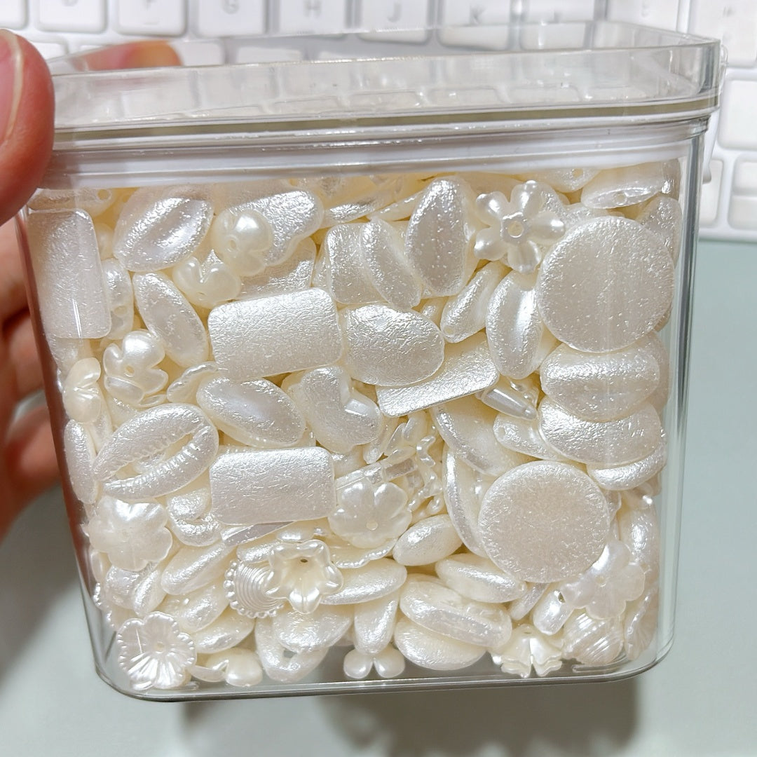 A706   アクリル製パール風パーツ – 軽やか＆上品な質感で大活躍