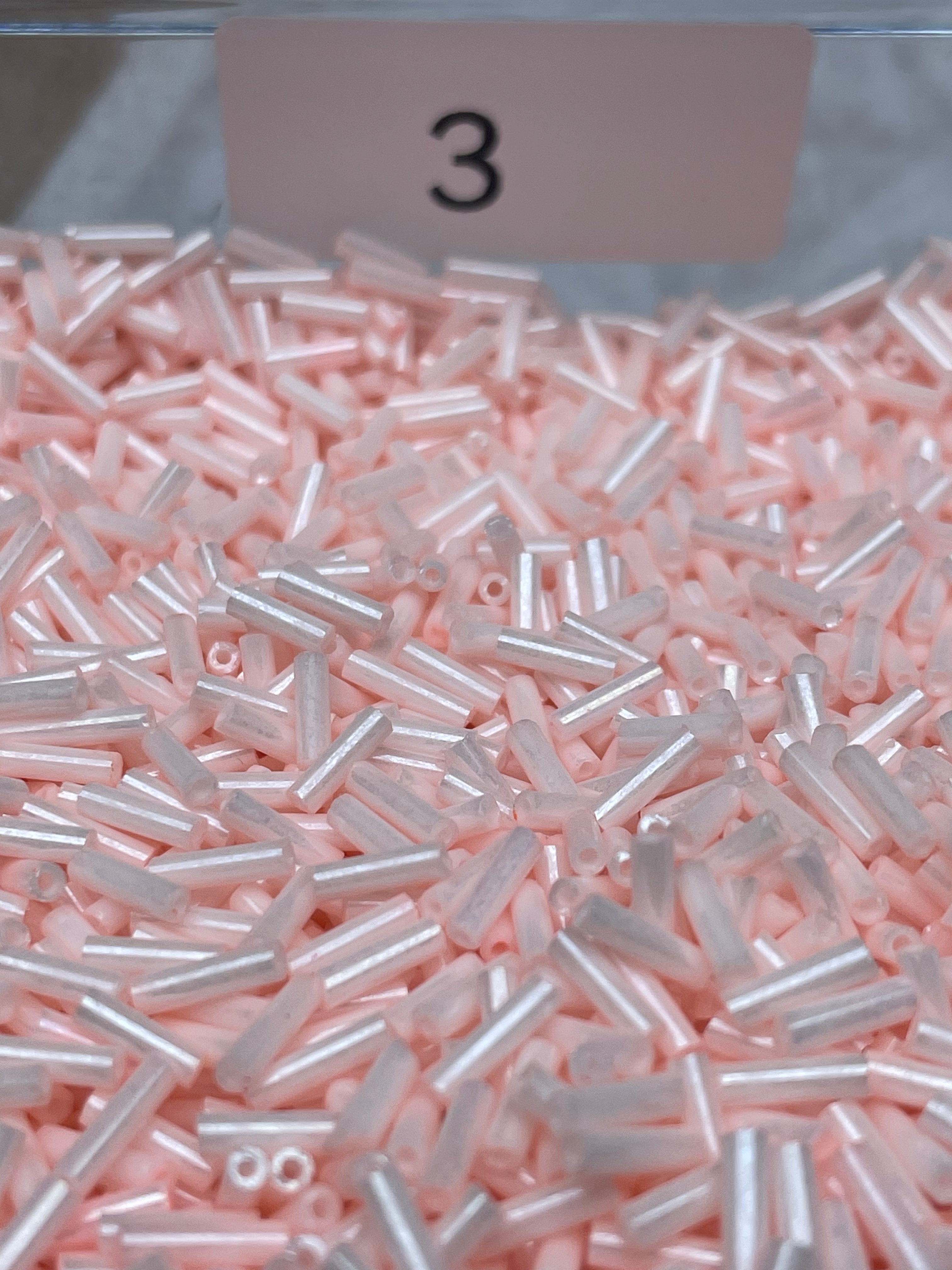 A563:2×7mm 三分クリーム色 長棒ガラス直管ビーズ 12色展開 500g入り