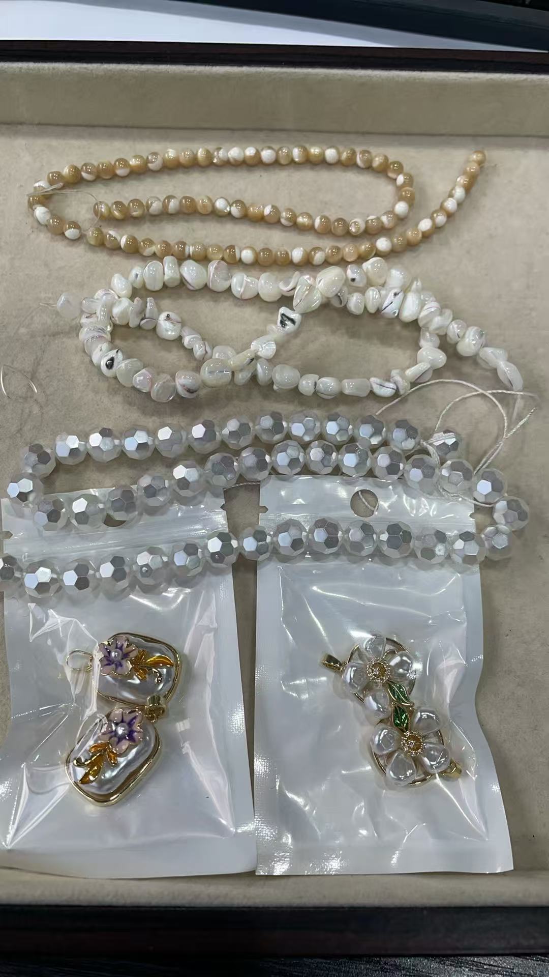 🎁 BOSS厳選おすすめページ-本日の更新では、画像の品質が低いのでご理解ください。