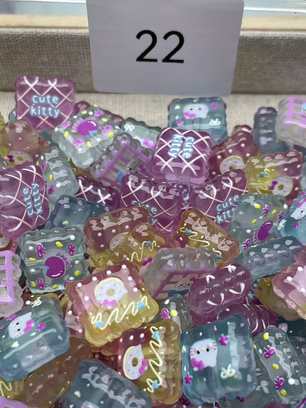 A174:高透品質 小型モールド ハンドメイドパーツ 自由選択おまけのチップ10個付き