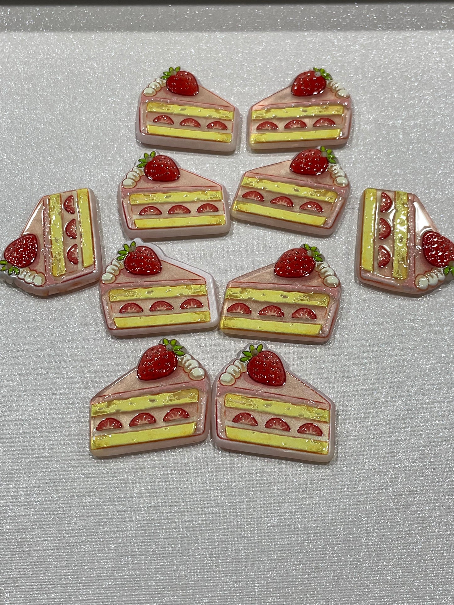A589:：フルーツクリームケーキアクリル片 DIY手作りパーツ