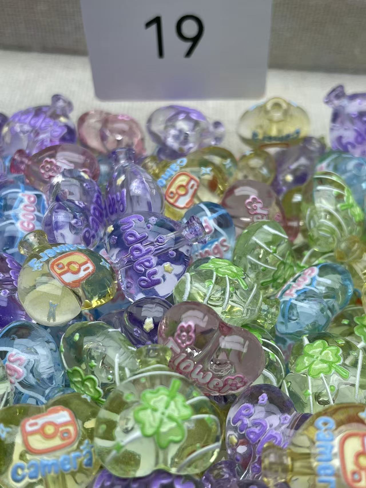 A174:高透品質 小型モールド ハンドメイドパーツ 自由選択おまけのチップ10個付き