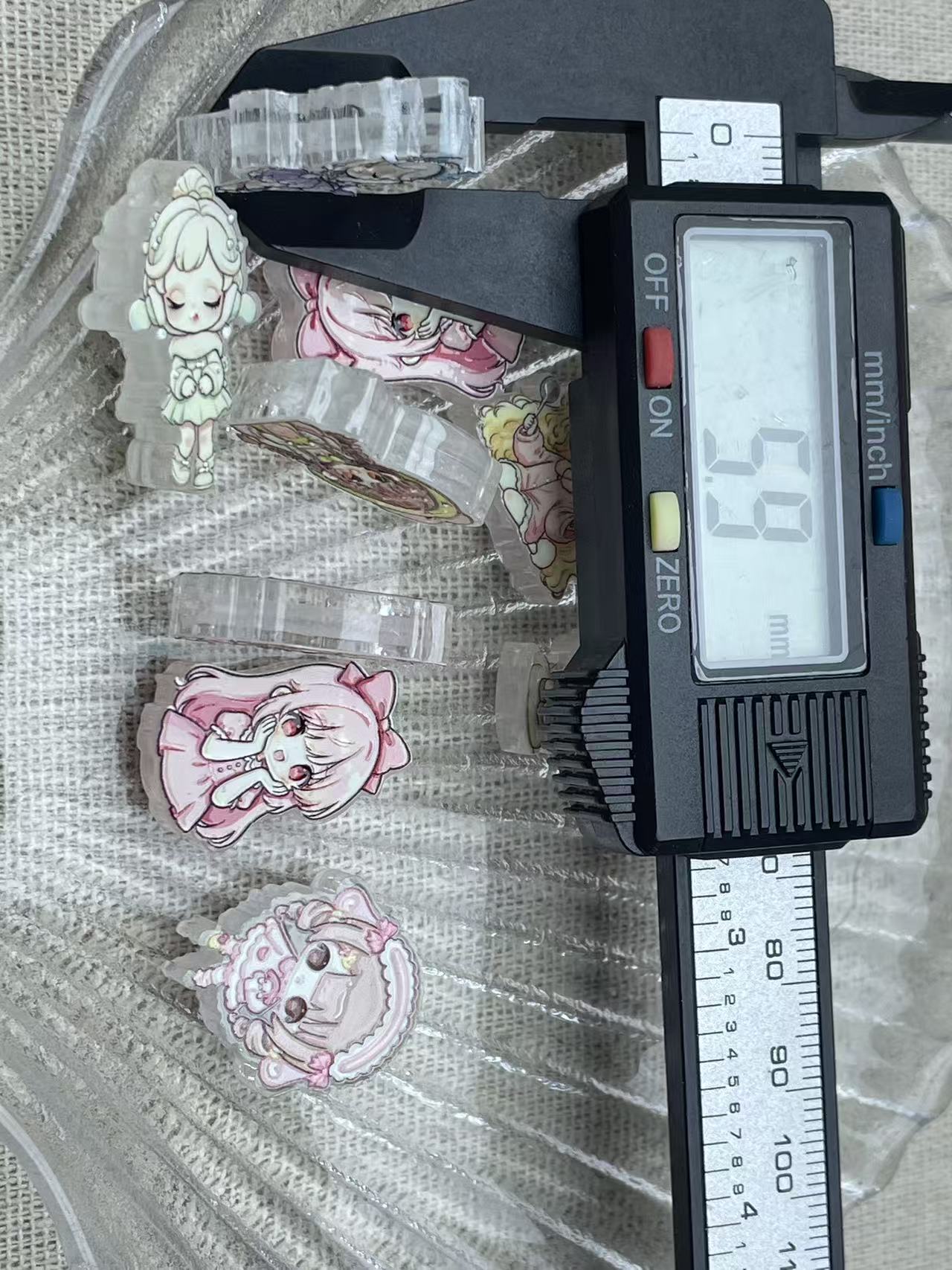 A425:アクリルレリーフ貫通穴付き　DIYカード全集工場で品切れ続出の大人気アイテム！在庫限定・残り少ないです。